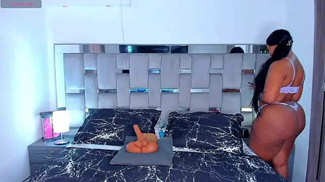 Cammiila online show from March 2026 01:40:02 PM