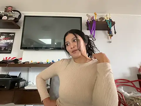 kinky milaxh online show from February 2026 04:29:01 PM