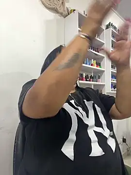 yanza2002 online show from February 2026 01:02:02 AM