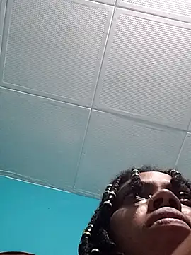 Snapshot of HONEYSWEETS_LIVE chatting on November 2025 03:29:01 AM HONEYSWEETS LIVE online show from November 2025 03:29:01 AM