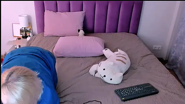 sabrinamacmarren online show from November 2025 09:58:01 PM