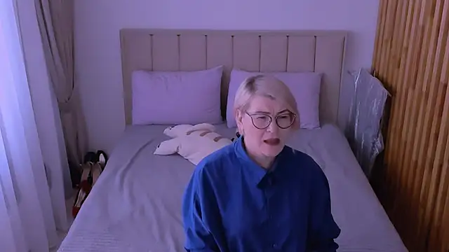 sabrinamacmarren online show from March 2026 09:31:02 AM