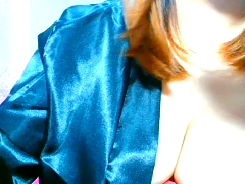 Snapshot of Hershey10 chatting on November 2025 09:59:01 PM Hershey10 online show from November 2025 09:59:01 PM