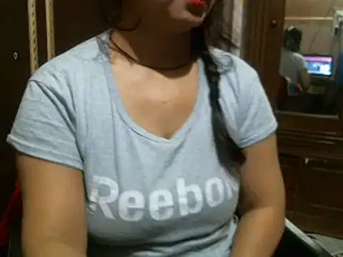 Snapshot of UrsMansi chatting on January 2025 04:22:02 AM UrsMansi online show from January 2025 04:22:02 AM