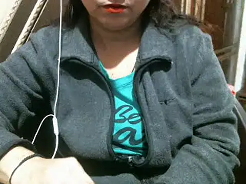 Snapshot of UrsMansi chatting on January 2025 05:27:01 AM UrsMansi online show from January 2025 05:27:01 AM