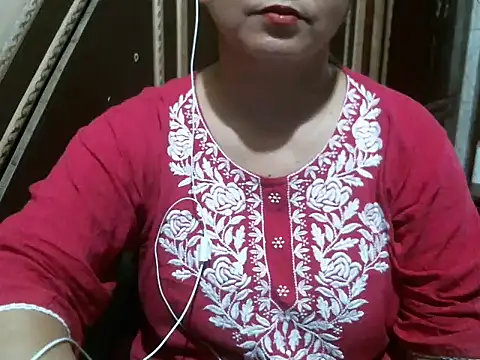 Snapshot of UrsMansi chatting on September 2025 06:51:02 PM UrsMansi online show from September 2025 06:51:02 PM