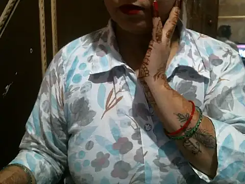 Snapshot of UrsMansi chatting on October 2025 08:13:02 AM UrsMansi online show from October 2025 08:13:02 AM