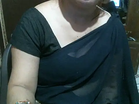 Snapshot of UrsMansi chatting on October 2025 08:15:01 AM UrsMansi online show from October 2025 08:15:01 AM