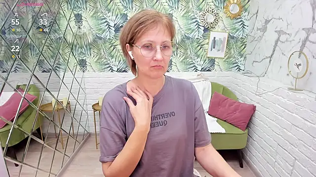 Paris Cherry online show from December 2025 07:33:02 PM