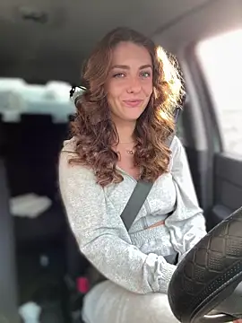 MariiD online show from September 2025 05:51:01 AM