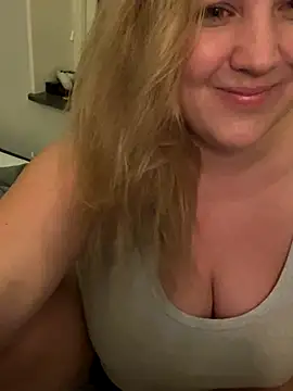 Anna Alexa online show from November 2025 03:28:01 AM