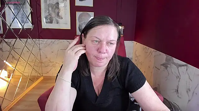 KellyPerfection online show from November 2025 06:31:01 PM