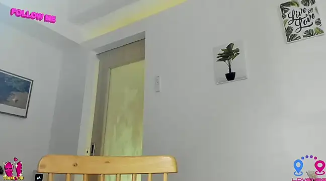 Snapshot of hottycrishina chatting on January 2025 05:10:01 AM hottycrishina online show from January 2025 05:10:01 AM