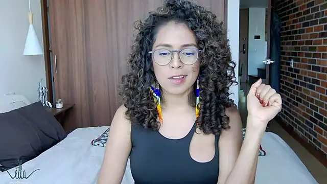 Snapshot of illaroom chatting on December 2024 09:45:01 PM illaroom online show from December 2024 09:45:01 PM