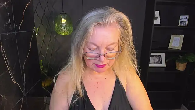 NataliMellow online show from October 2025 01:15:02 PM