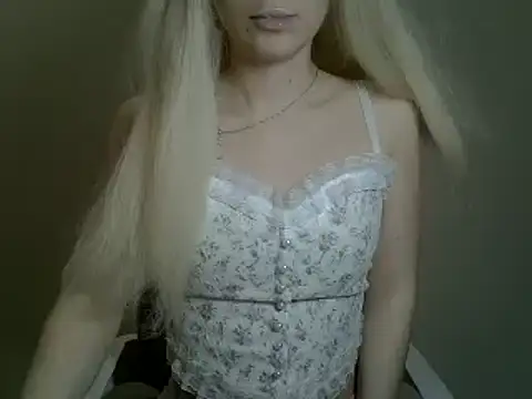 DitaVira online show from February 2025 09:28:01 PM