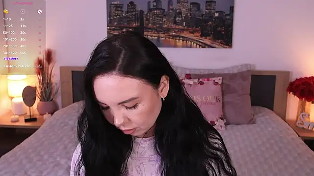 Snapshot of Leila__Sweet chatting on May 2026 07:14:01 AM Leila Sweet online show from May 2026 07:14:01 AM