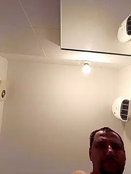 Snapshot of Miki20677 chatting on December 2024 04:06:01 PM Miki20677 online show from December 2024 04:06:01 PM