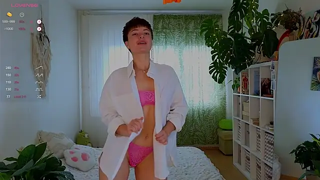 lana sky online show from October 2025 12:34:02 PM