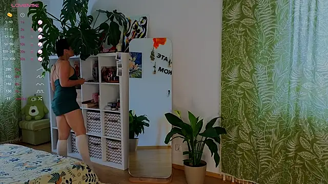 lana sky online show from October 2025 12:38:02 PM