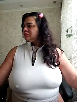 Snapshot of littleRikka chatting on October 2025 07:29:01 AM littleRikka online show from October 2025 07:29:01 AM