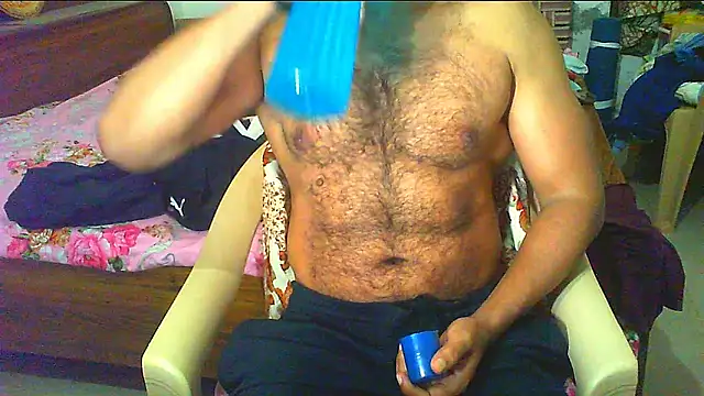 Snapshot of Vbestshow chatting on June 2026 01:13:01 PM Vbestshow online show from June 2026 01:13:01 PM