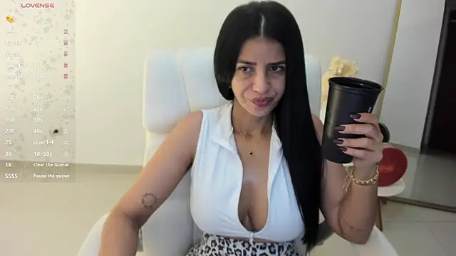 renata t  online show from February 2026 10:38:01 AM