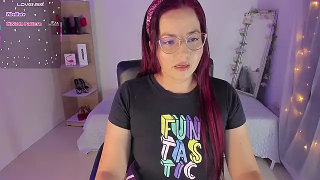 Snapshot of anastasia_bee chatting on March 2025 12:55:01 PM anastasia bee online show from March 2025 12:55:01 PM