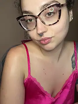 ladyturtle online show from June 2026 05:22:02 PM