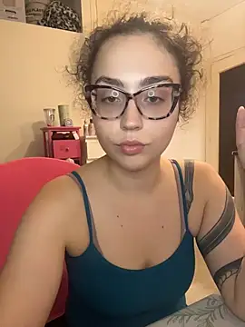 ladyturtle online show from June 2026 08:00:01 PM