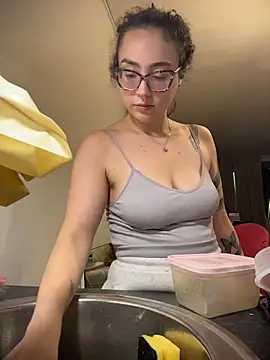 ladyturtle online show from August 2026 08:11:02 PM