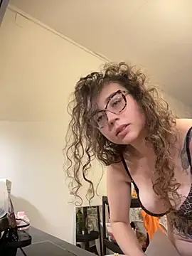 ladyturtle online show from August 2026 10:06:01 AM