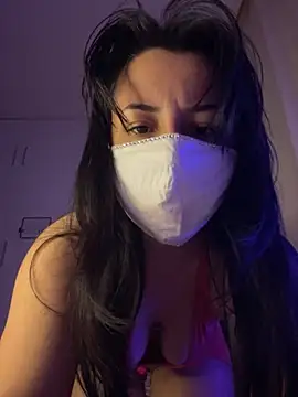 White-Petite online show from April 2026 07:56:01 PM