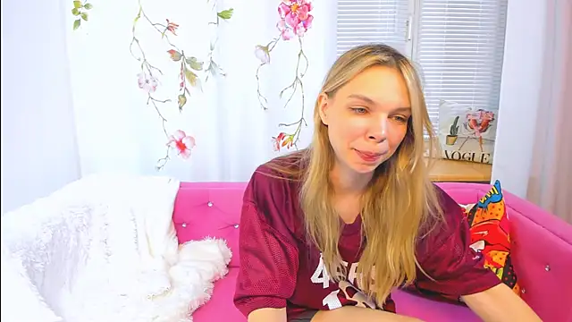 Snapshot of The_Deep_Passion chatting on September 2025 01:37:01 PM The Deep Passion online show from September 2025 01:37:01 PM