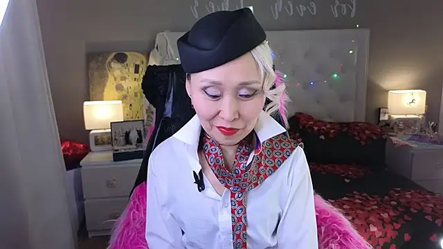 RoxalanaStar online show from March 2026 08:15:01 PM