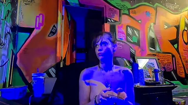 Snapshot of TheDaisyChaos chatting on February 2025 04:57:01 AM TheDaisyChaos online show from February 2025 04:57:01 AM