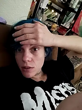 Snapshot of TheDaisyChaos chatting on November 2025 05:46:01 PM TheDaisyChaos online show from November 2025 05:46:01 PM