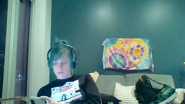 Snapshot of TheDaisyChaos chatting on December 2025 03:12:01 AM TheDaisyChaos online show from December 2025 03:12:01 AM