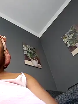 SWEETDOLLY29XX online show from February 2026 12:21:01 PM