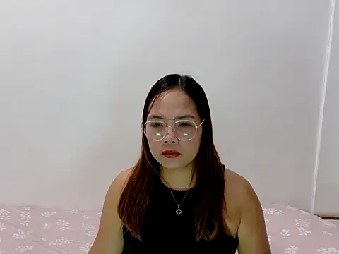 BURBERRY69 online show from June 2026 11:01:02 AM