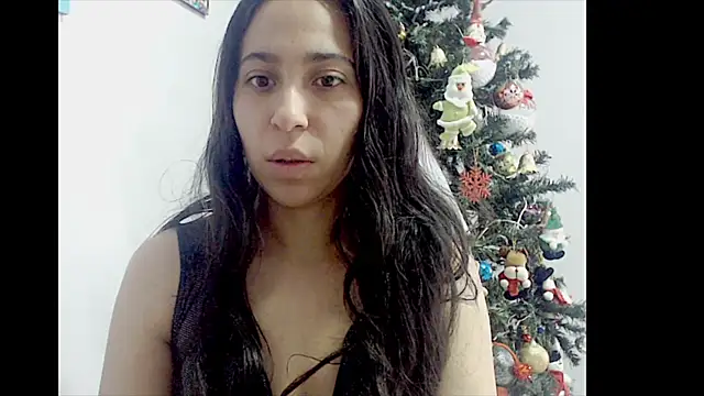 Snapshot of lizztaylor535 chatting on December 2024 04:15:02 PM lizztaylor535 online show from December 2024 04:15:02 PM