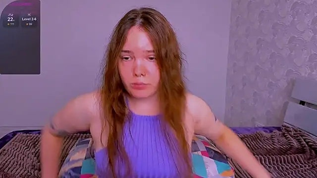 Snapshot of Janie_JJ_Curvie chatting on July 2026 04:04:01 AM Janie JJ Curvie online show from July 2026 04:04:01 AM