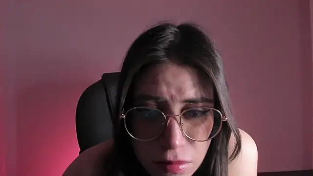 HazelKush online show from October 2025 07:23:02 PM