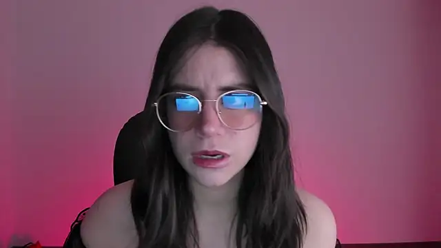 HazelKush online show from October 2025 01:28:02 AM