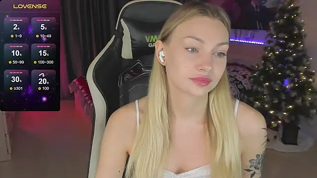 BiMolly online show from January 2025 09:20:01 PM