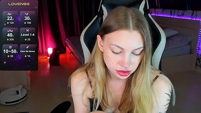 BiMolly online show from September 2025 02:44:01 AM