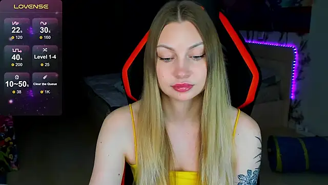 BiMolly online show from March 2026 07:31:01 PM