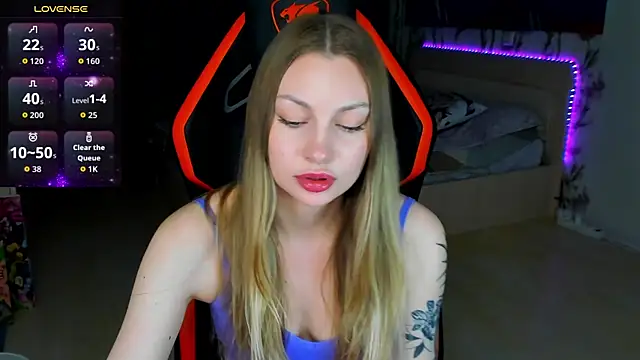 BiMolly online show from April 2026 11:48:01 PM