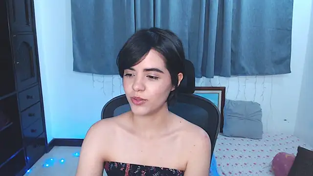 mia collins x online show from May 2026 11:46:01 PM
