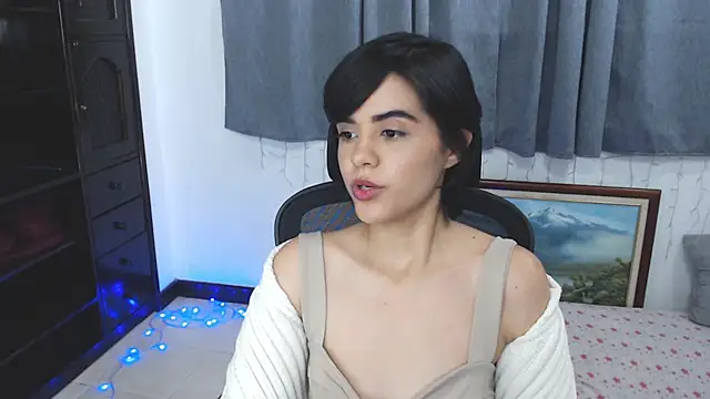 mia collins x online show from June 2026 02:01:01 AM